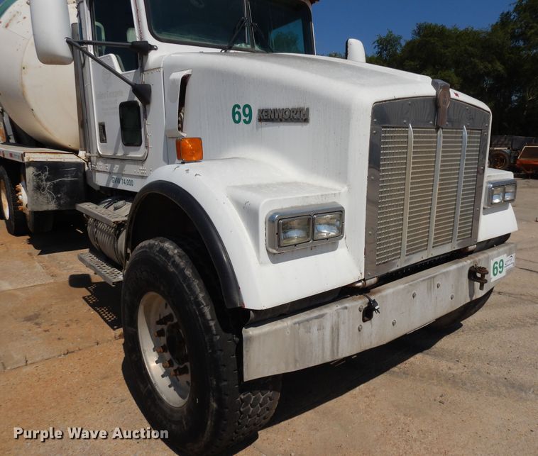 image for item DJ3323 2000 Kenworth W900  ready mix truck
