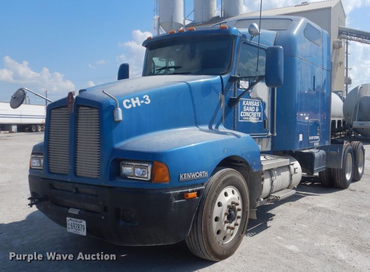 image for item DJ3448 2007 Kenworth T600  semi truck