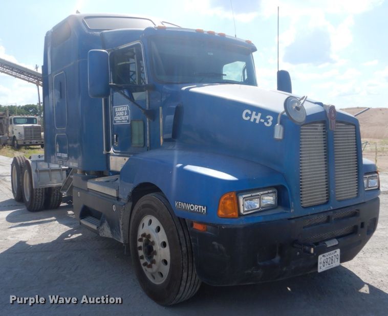 image for item DJ3448 2007 Kenworth T600  semi truck