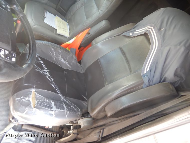 image for item DJ3448 2007 Kenworth T600  semi truck