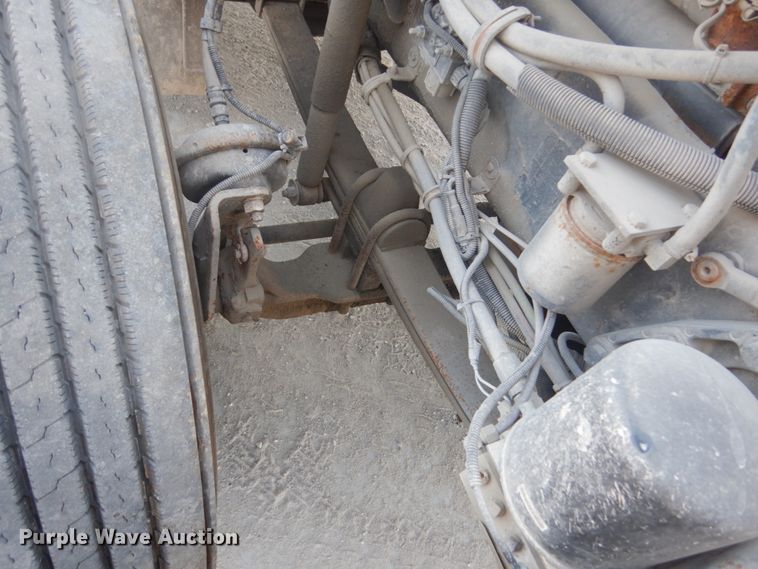 image for item DJ3448 2007 Kenworth T600  semi truck