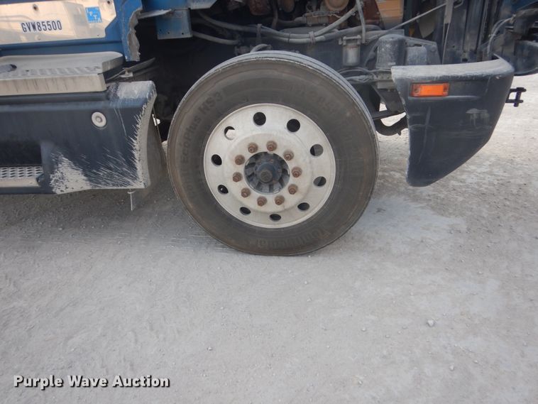 image for item DJ3448 2007 Kenworth T600  semi truck