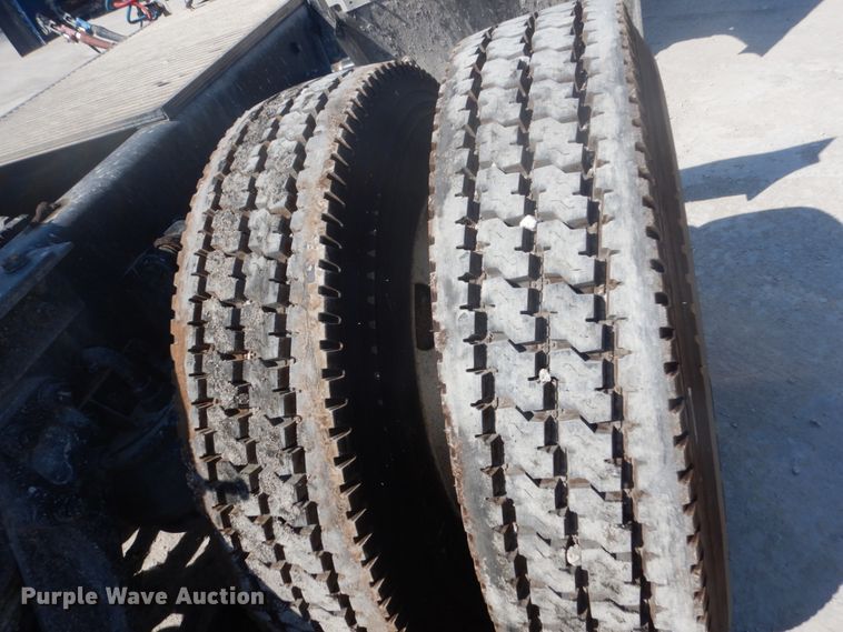 image for item DJ3448 2007 Kenworth T600  semi truck