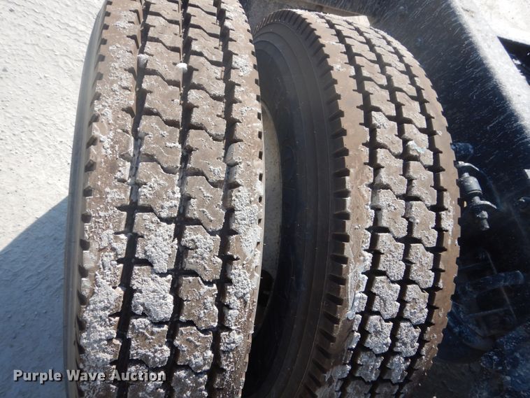 image for item DJ3448 2007 Kenworth T600  semi truck