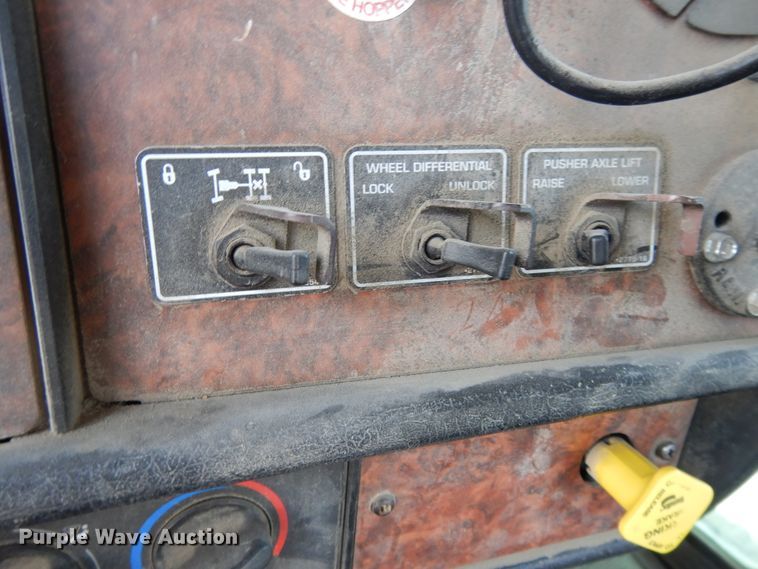 image for item DJ3455 2005 Kenworth W900  ready mix truck