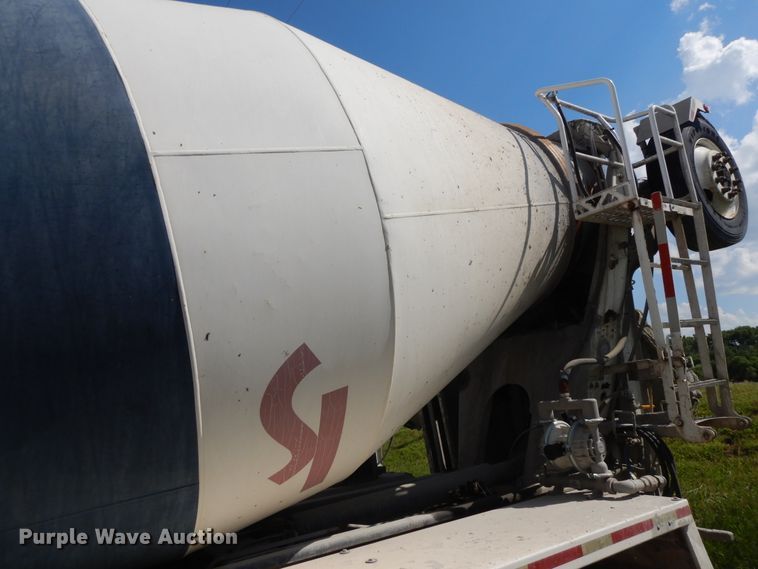 image for item DJ3456 2005 Kenworth W900  ready mix truck