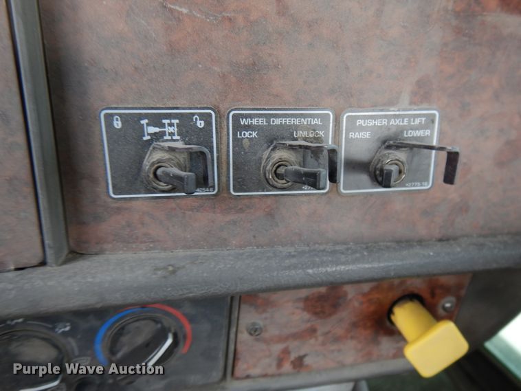 image for item DJ3457 2003 Kenworth W900  ready mix truck