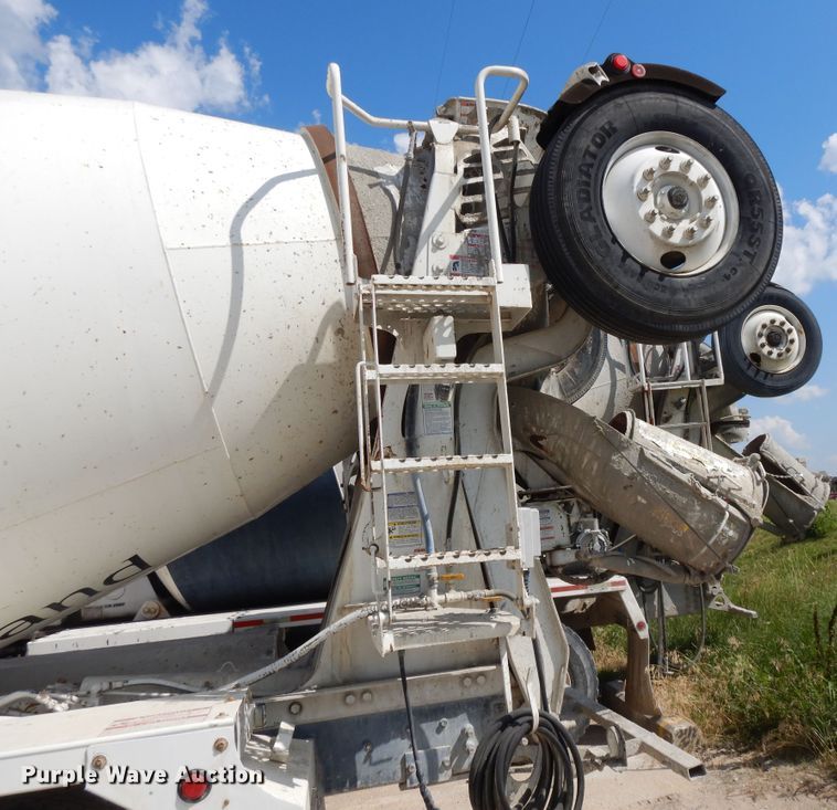 image for item DJ3457 2003 Kenworth W900  ready mix truck