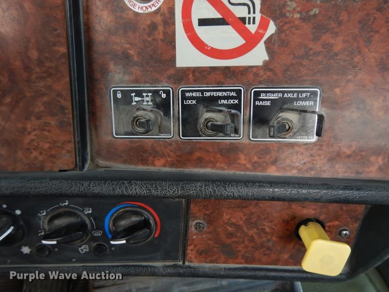 image for item DJ3458 2005 Kenworth W900  ready mix truck