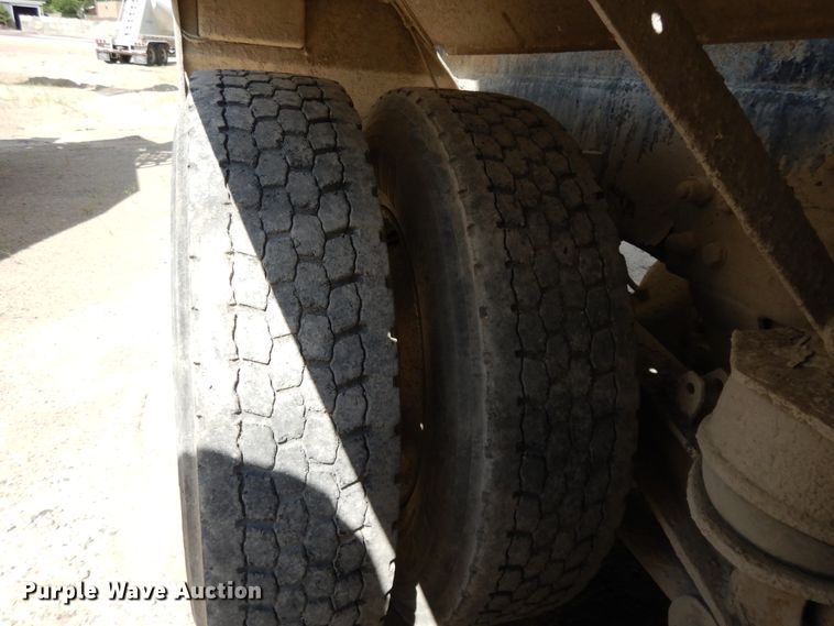 image for item DJ3458 2005 Kenworth W900  ready mix truck