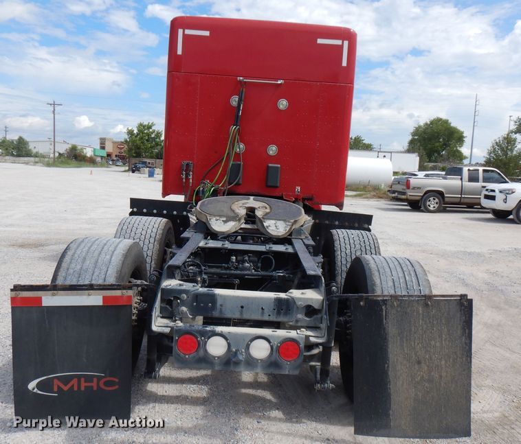 image for item FN9279 2016 Kenworth T680  semi truck