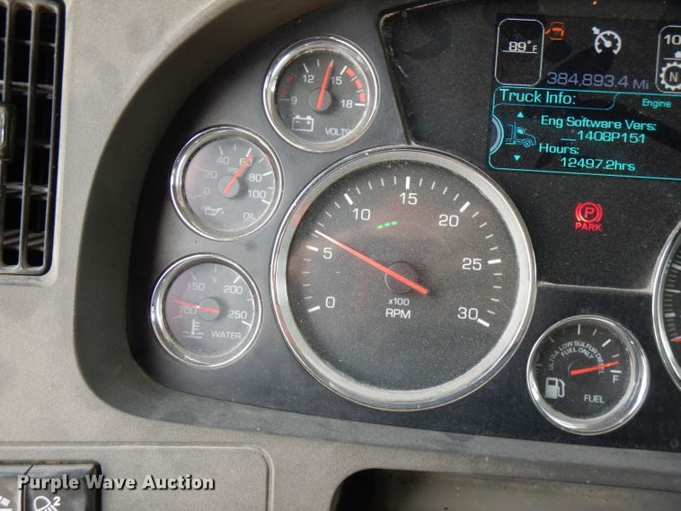 image for item FN9279 2016 Kenworth T680  semi truck