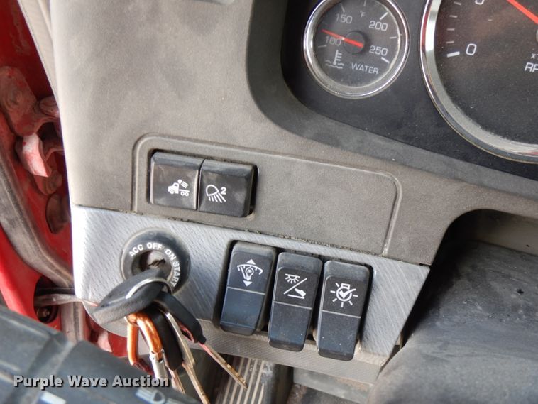 image for item FN9279 2016 Kenworth T680  semi truck