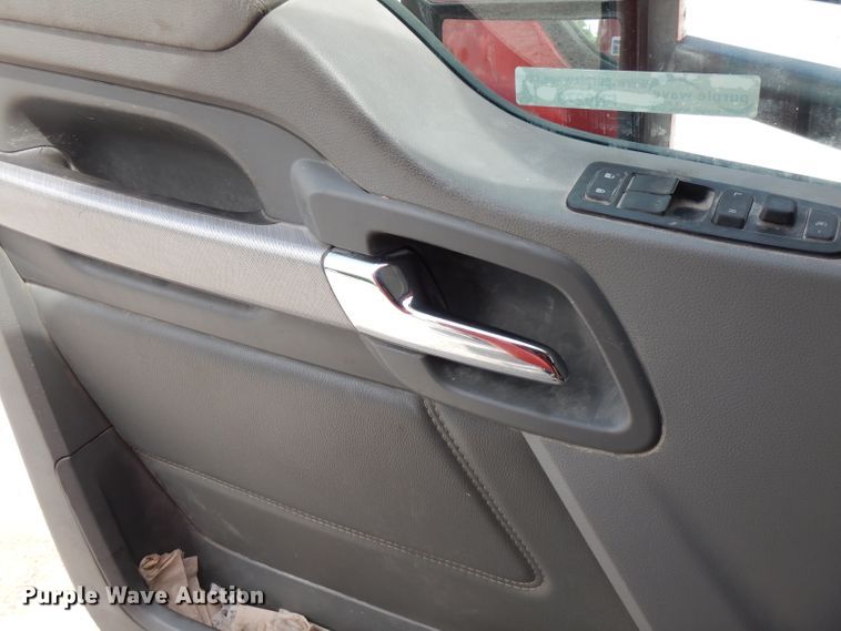 image for item FN9279 2016 Kenworth T680  semi truck