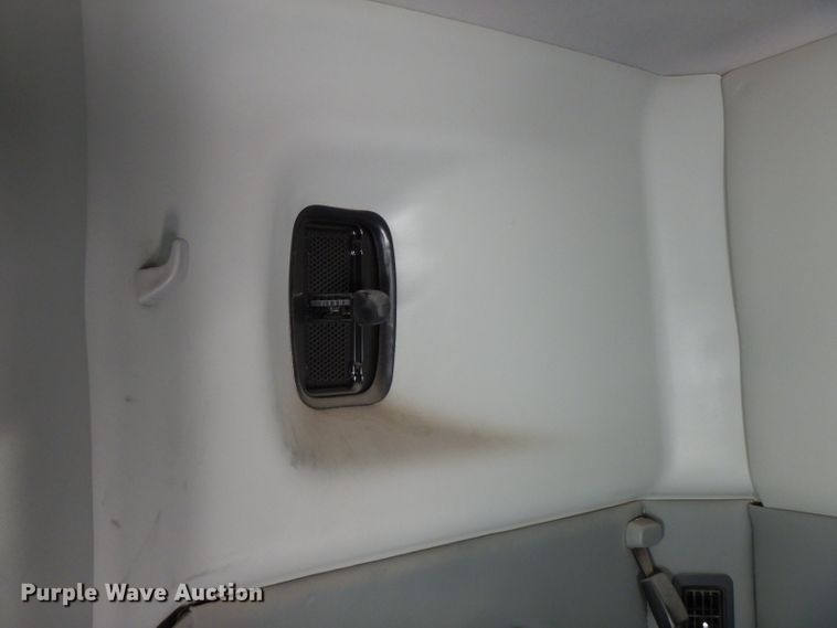 image for item FN9279 2016 Kenworth T680  semi truck