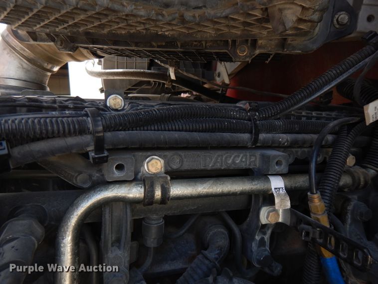 image for item FN9279 2016 Kenworth T680  semi truck