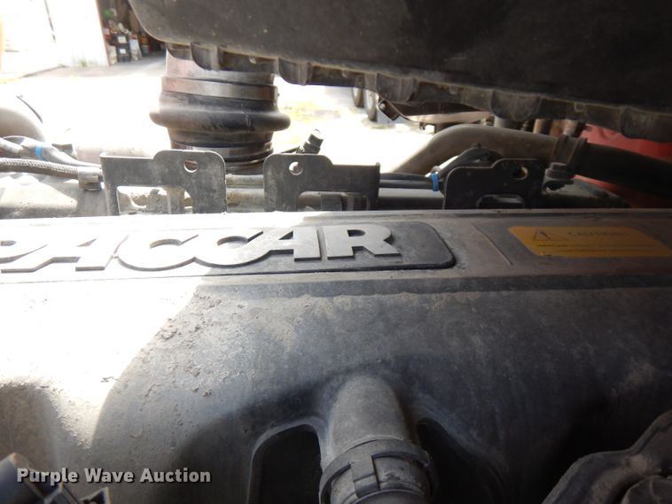 image for item FN9279 2016 Kenworth T680  semi truck