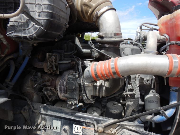 image for item FN9279 2016 Kenworth T680  semi truck