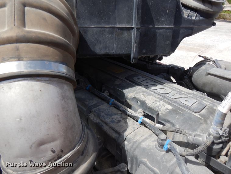 image for item FN9279 2016 Kenworth T680  semi truck