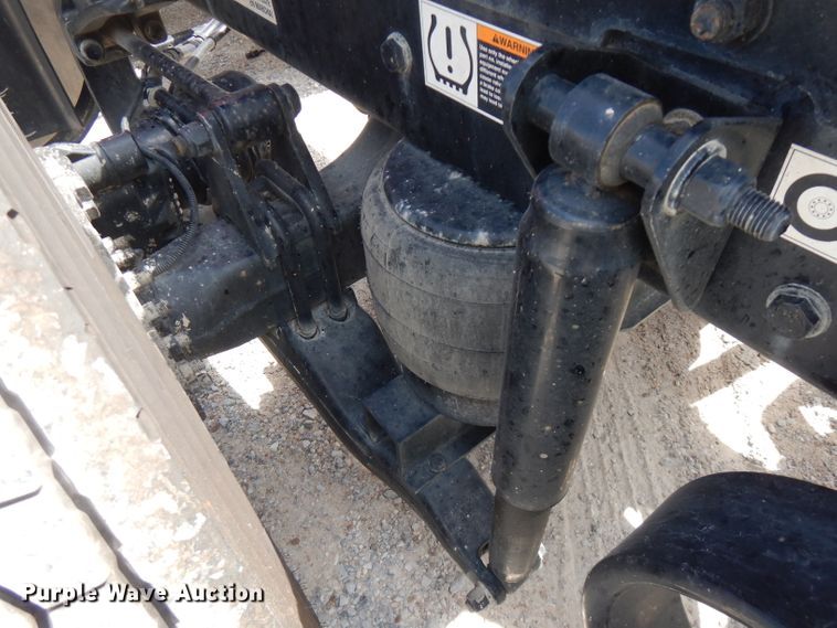 image for item FN9279 2016 Kenworth T680  semi truck