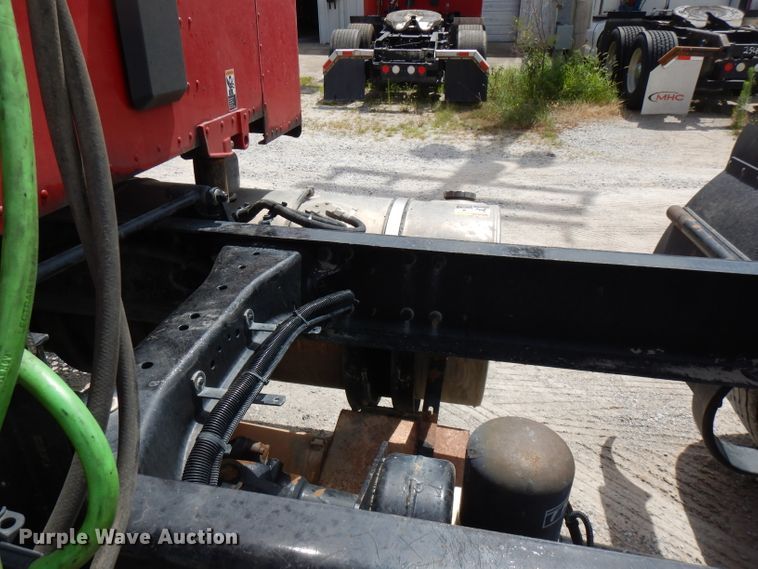 image for item FN9279 2016 Kenworth T680  semi truck