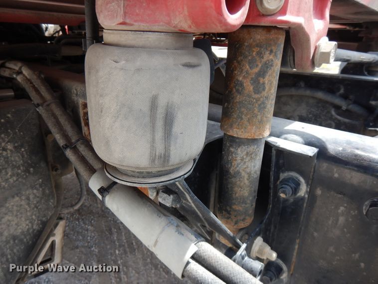 image for item FN9279 2016 Kenworth T680  semi truck