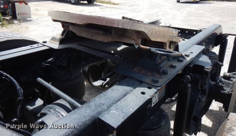 image for item FN9279 2016 Kenworth T680  semi truck