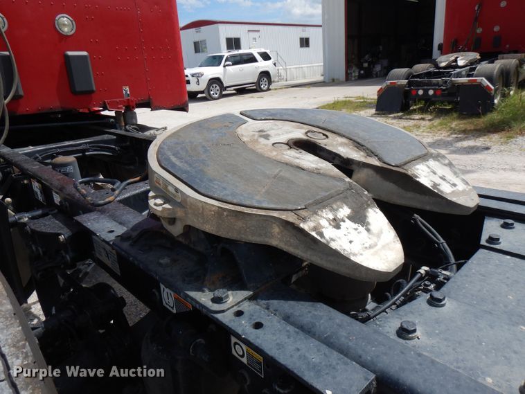 image for item FN9279 2016 Kenworth T680  semi truck