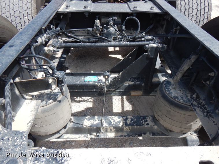 image for item FN9279 2016 Kenworth T680  semi truck