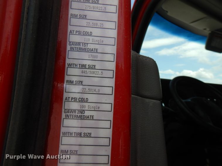 image for item FN9279 2016 Kenworth T680  semi truck