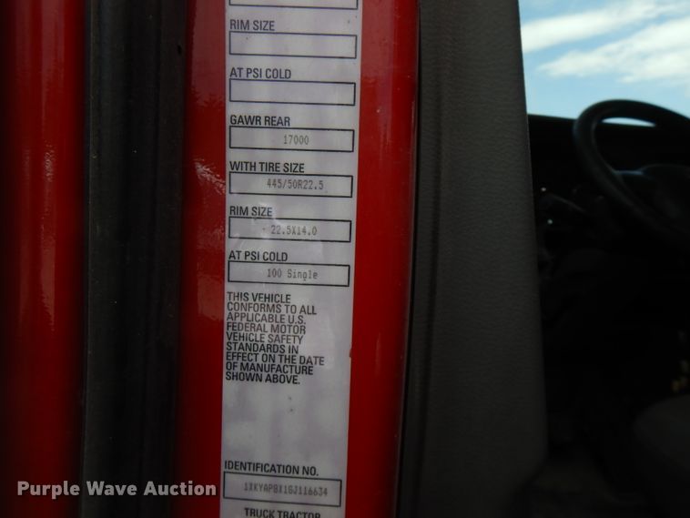 image for item FN9279 2016 Kenworth T680  semi truck