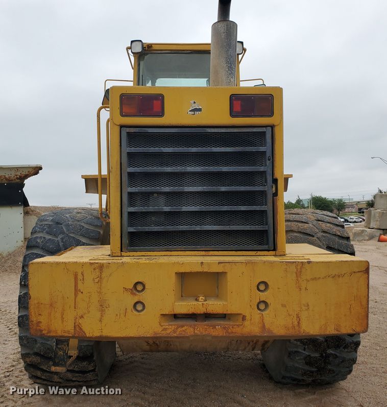 image for item GM9263 1994 John Deere 744E  wheel loader