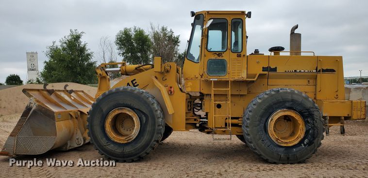 image for item GM9263 1994 John Deere 744E  wheel loader