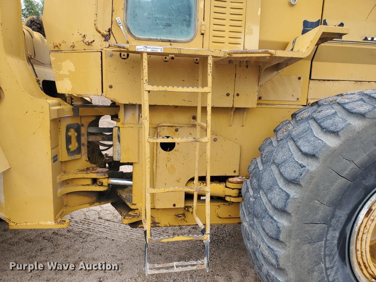 image for item GM9263 1994 John Deere 744E  wheel loader