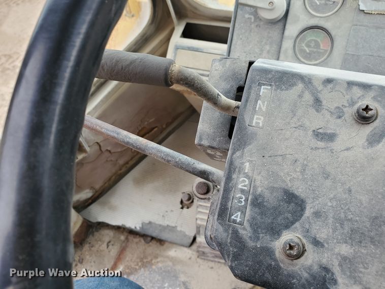 image for item GM9263 1994 John Deere 744E  wheel loader