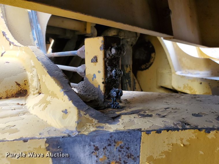 image for item GM9263 1994 John Deere 744E  wheel loader