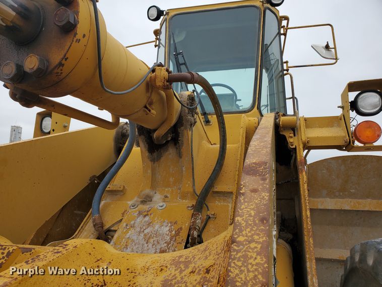 image for item GM9263 1994 John Deere 744E  wheel loader