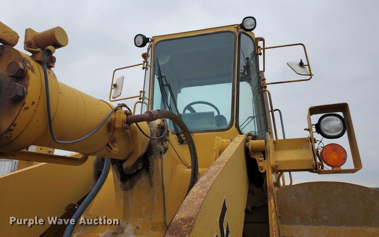 image for item GM9263 1994 John Deere 744E  wheel loader