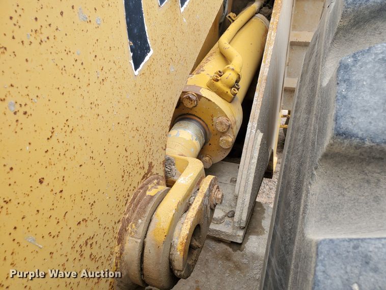 image for item GM9263 1994 John Deere 744E  wheel loader