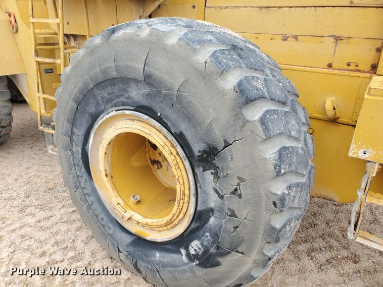 image for item GM9263 1994 John Deere 744E  wheel loader