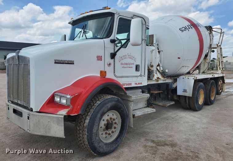 image for item GM9264 2000 Kenworth T800B  ready mix truck