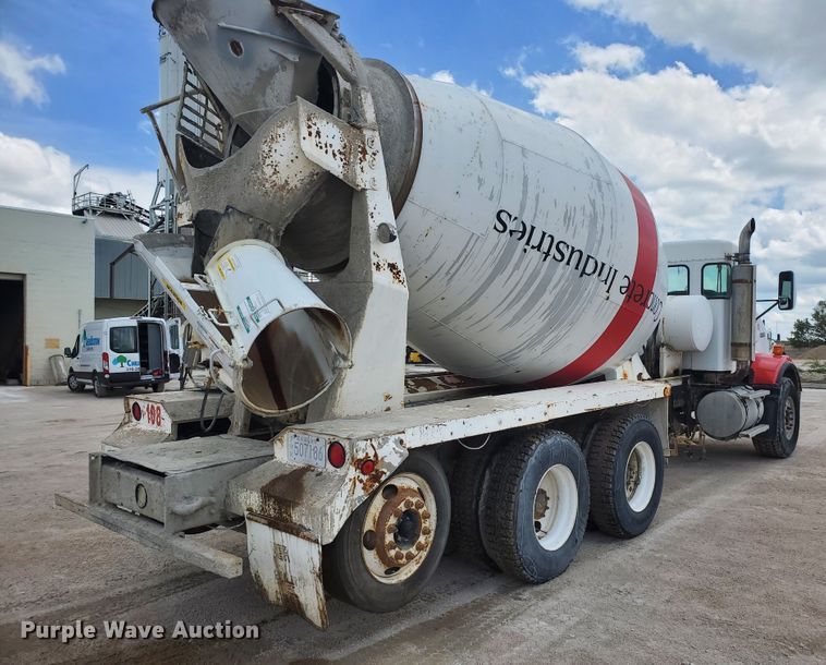 image for item GM9264 2000 Kenworth T800B  ready mix truck