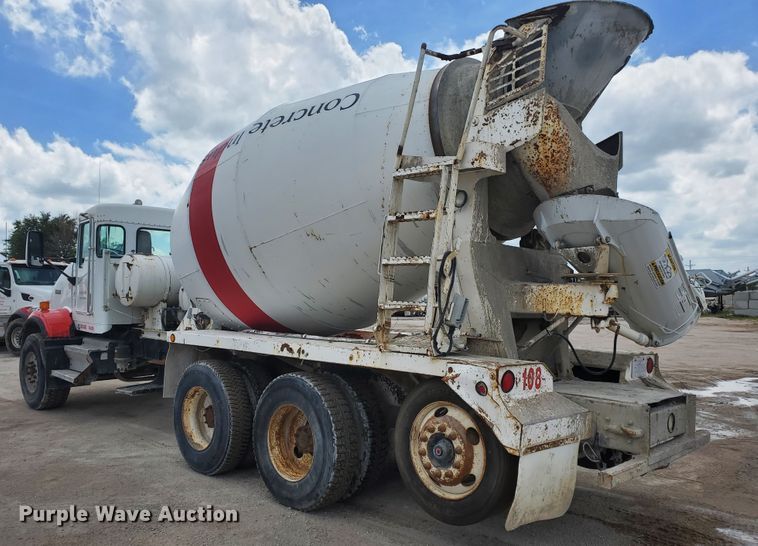 image for item GM9264 2000 Kenworth T800B  ready mix truck