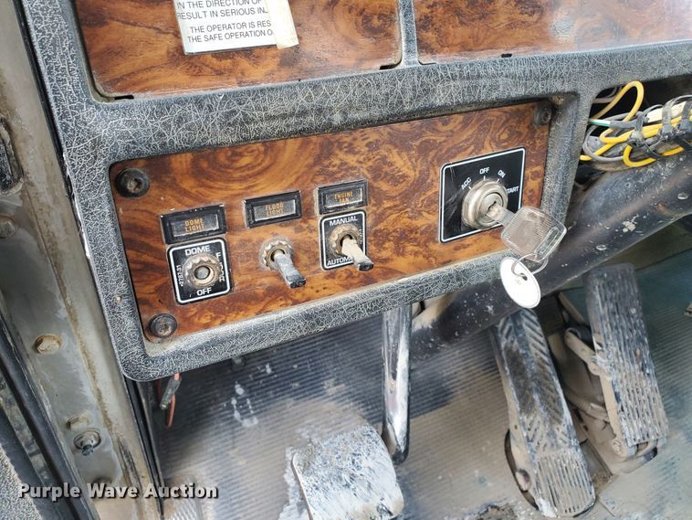 image for item GM9264 2000 Kenworth T800B  ready mix truck