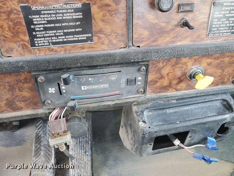 image for item GM9264 2000 Kenworth T800B  ready mix truck