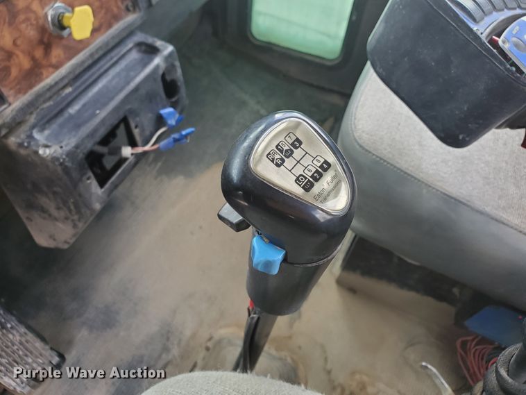 image for item GM9264 2000 Kenworth T800B  ready mix truck