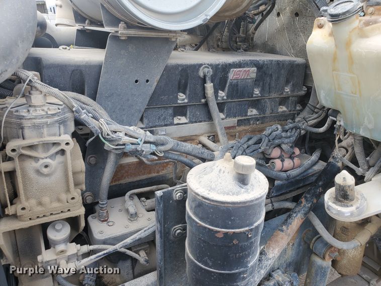 image for item GM9264 2000 Kenworth T800B  ready mix truck