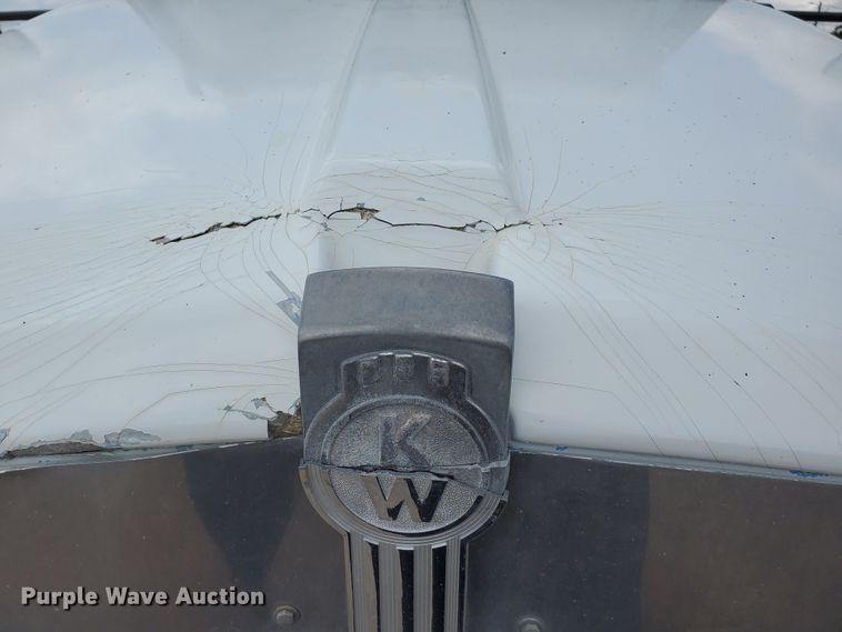 image for item GM9264 2000 Kenworth T800B  ready mix truck