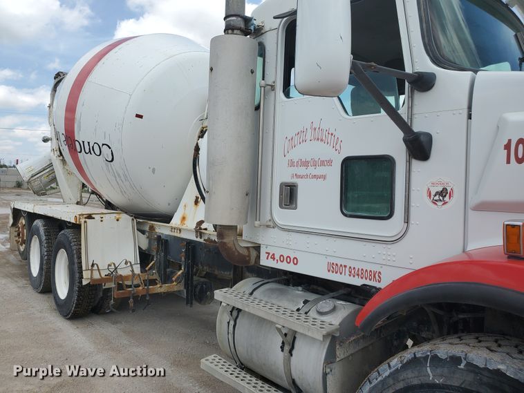 image for item GM9264 2000 Kenworth T800B  ready mix truck