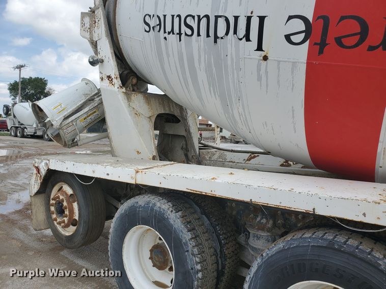 image for item GM9264 2000 Kenworth T800B  ready mix truck